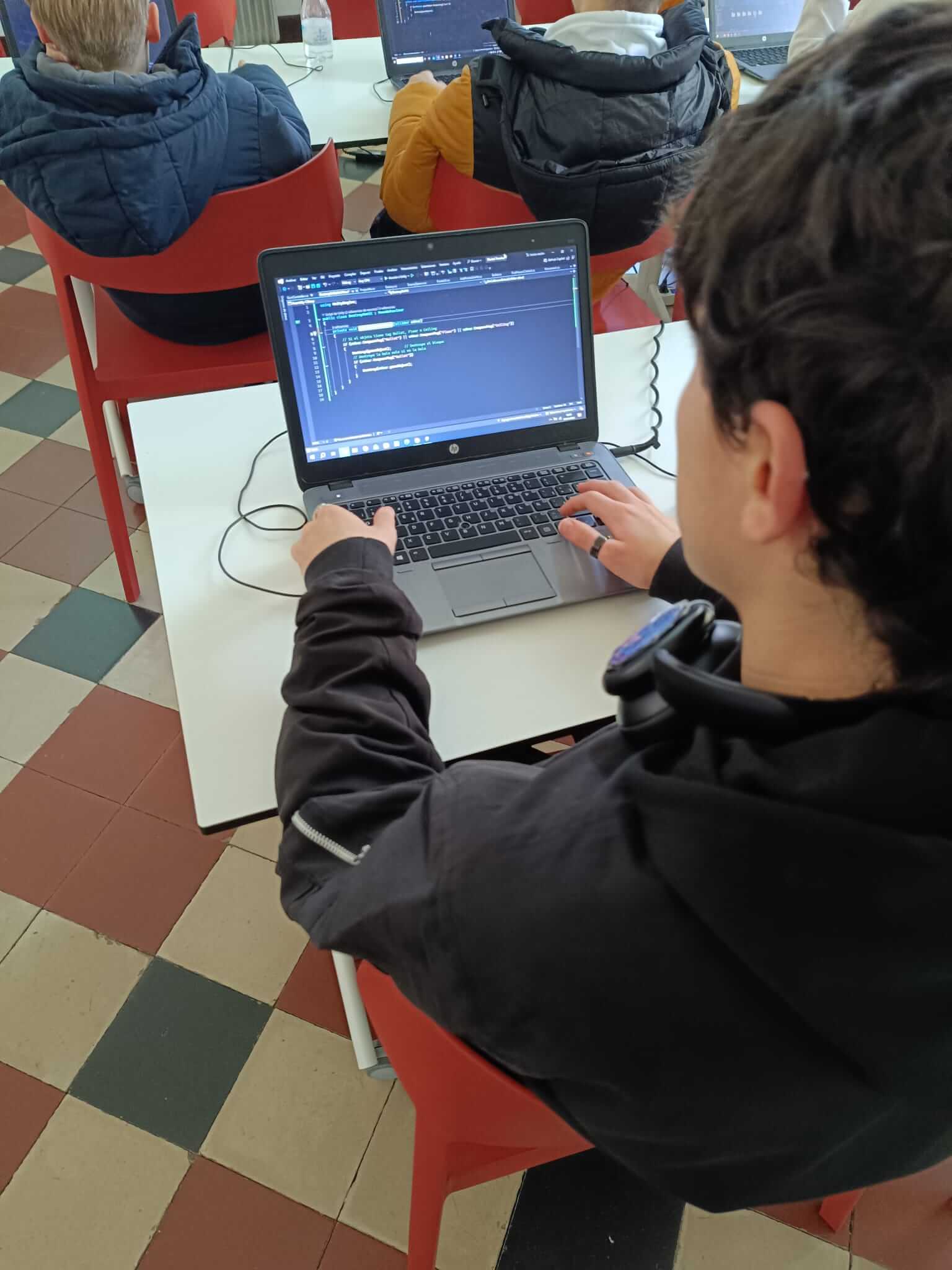 curso de programación y creación de videojuegos en Málaga centro cultural la termica para niños y jovenes