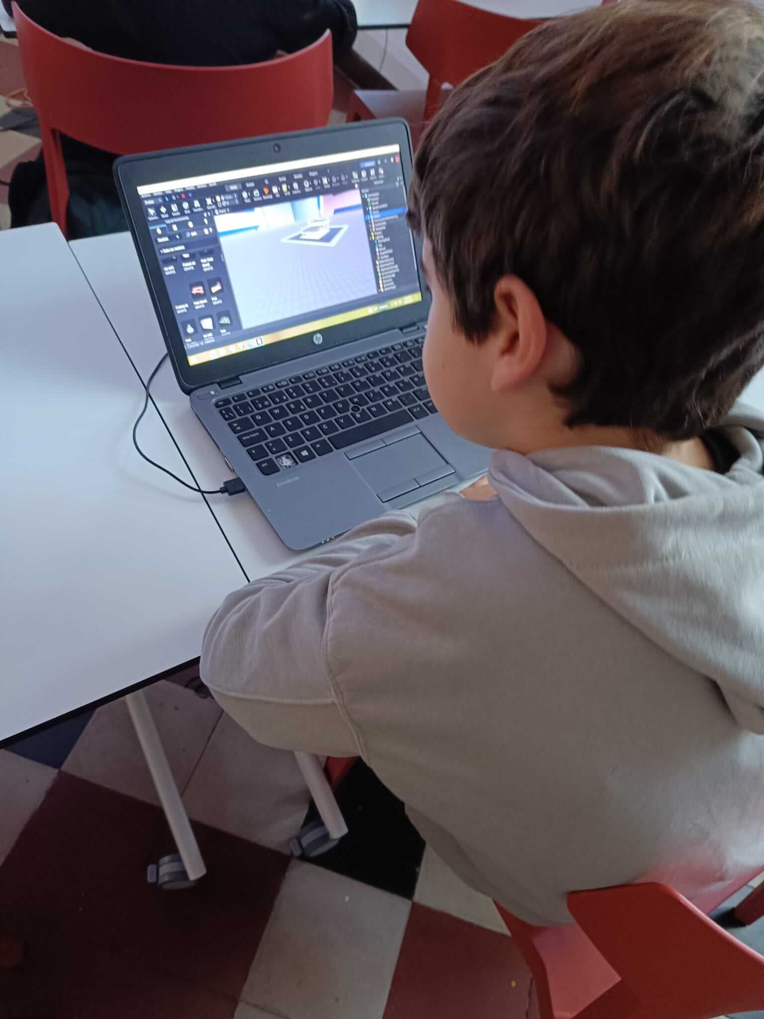 cursos para niños de programación y creación de videojuegos con roblox studio en Málaga